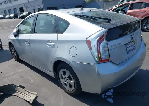 2014 Toyota Prius Three z USA, uszkodzony, nr VIN JTDKN3DU4E0387779